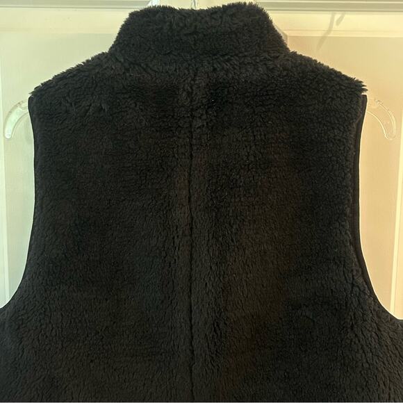 J. Crew Plush Fleece Excursion Black Faux Fur Zip Up Vest Size Medium - Picture 7 of 8